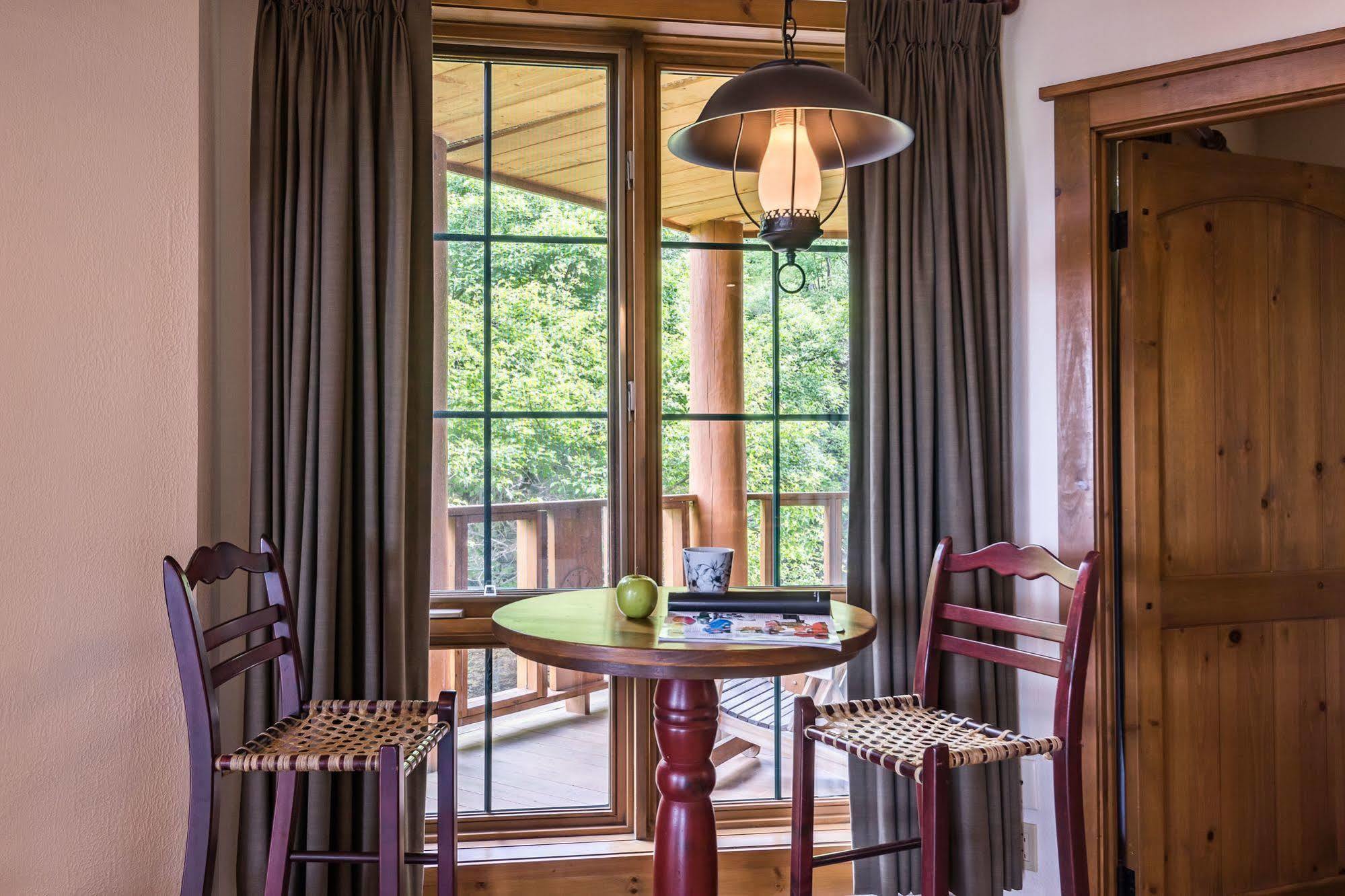 Equinox - Rvmt Hotel Mont-Tremblant Buitenkant foto